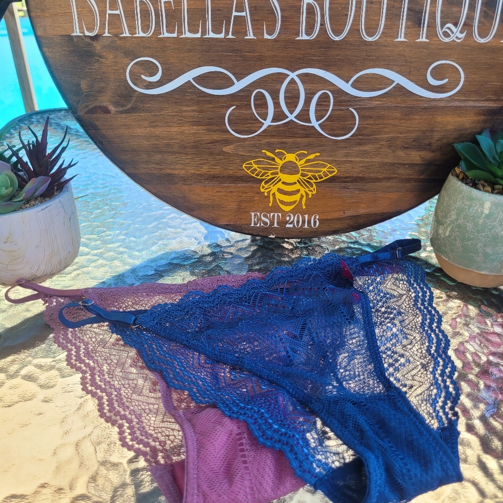Vince Camuto Lace Women's Intimates Set - Picture 2 of 13